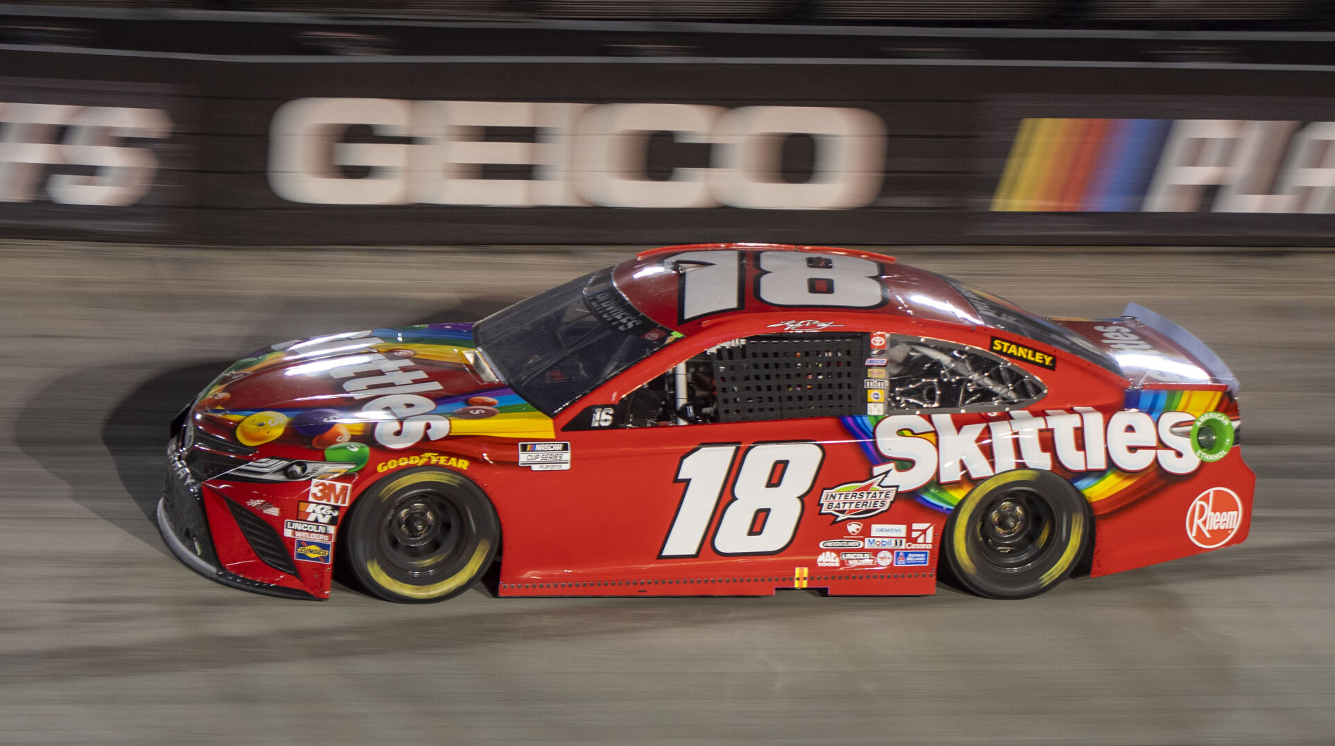 BMS Bass Pro Shops NRA Night Race